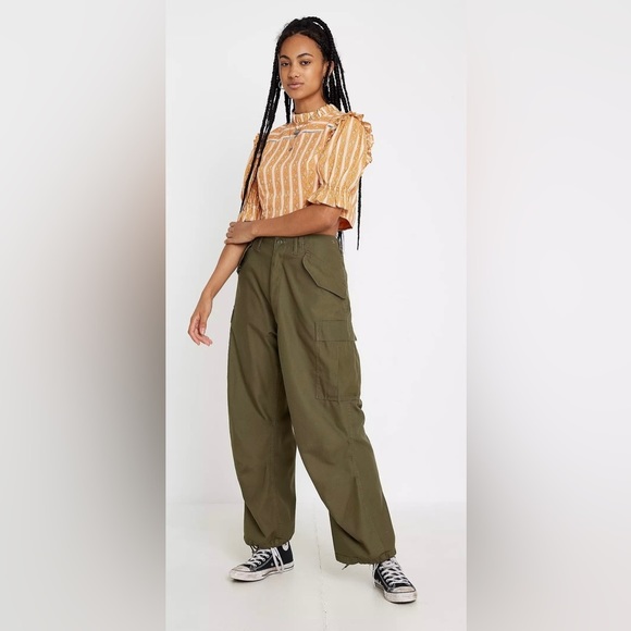 Urban Outfitters size L Prairie Ruffle Boxy Cropped Top - Picture 9 of 11